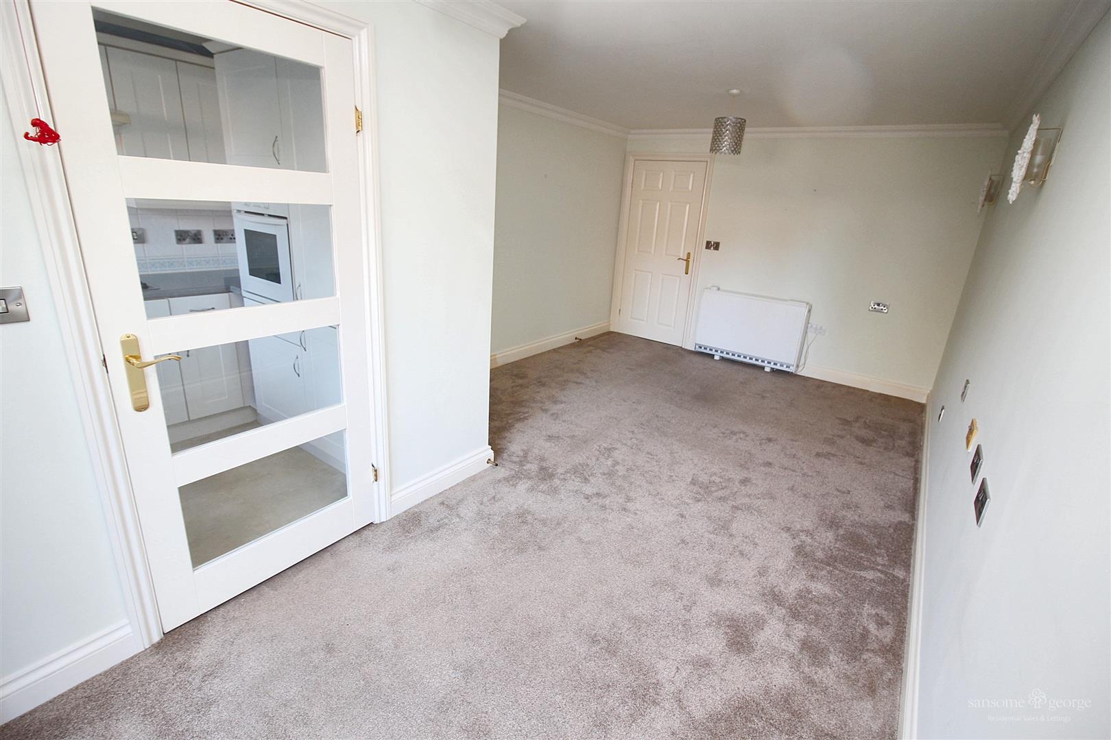 Bath Road, Calcot, Reading